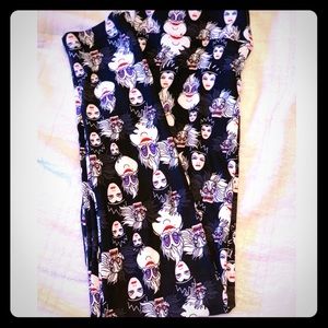 Disney villain Lularoe leggings.